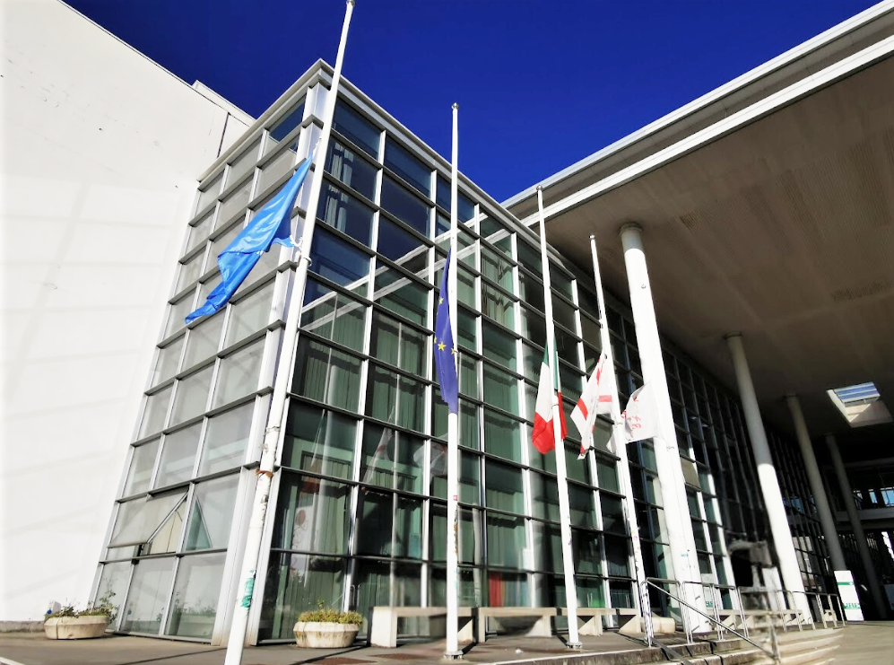 Bandiere a mezz’asta a Careggi per la Giornata di lutto regionale
